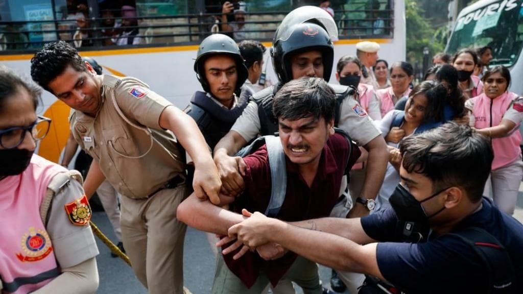 'Cockroach' group leaders among hundreds detained in Delhi protest