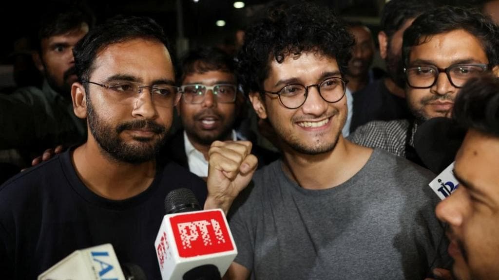 India 'cockroach' leaders who called on election chief to quit are freed from jail