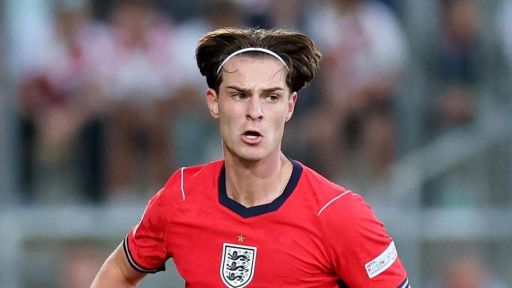 Scott out of England squad and faces injury lay-off