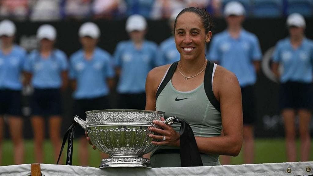 Keys beats Maria for third Eastbourne title