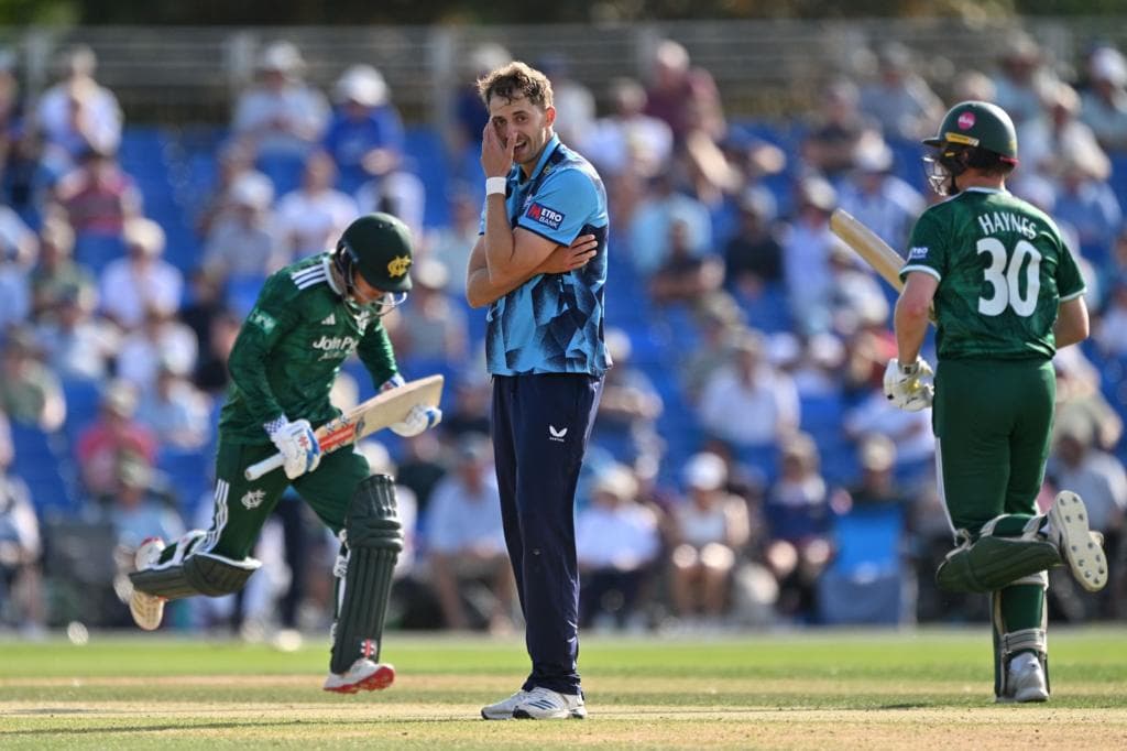 Notts and Durham reach One-Day Cup semi-finals