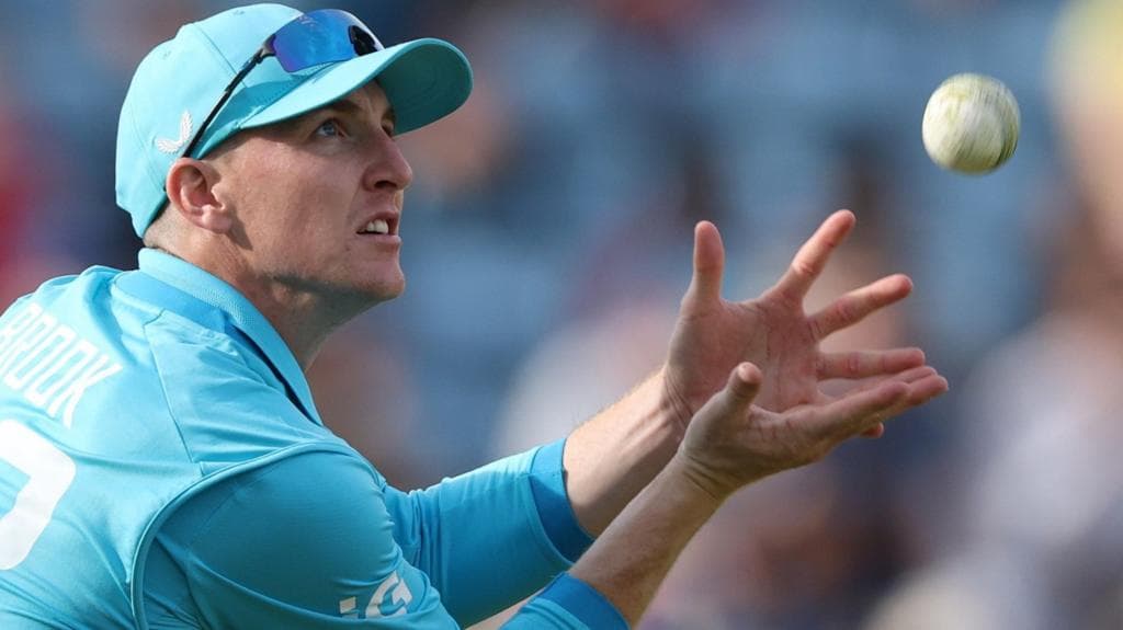 England to play 50-over warm-up in stark Ashes contrast