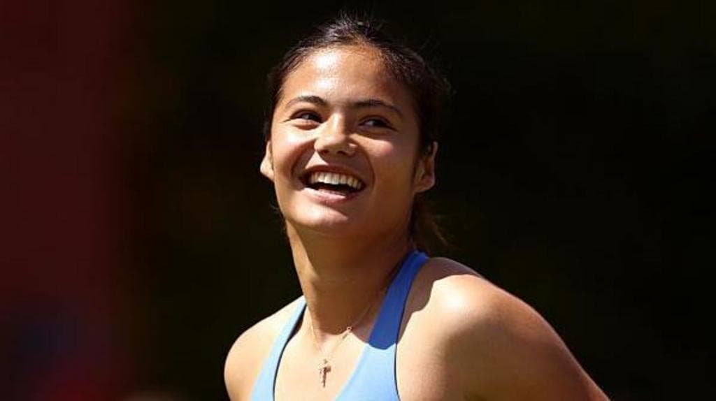 Raducanu makes winning start to grass-court season