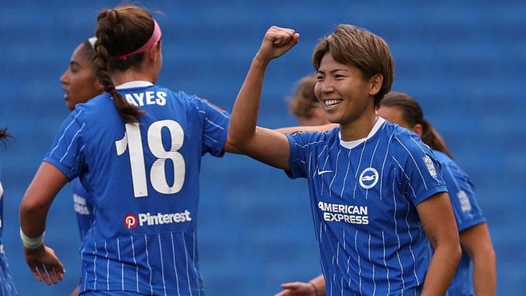 Seike double helps Brighton to first WSL win of season
