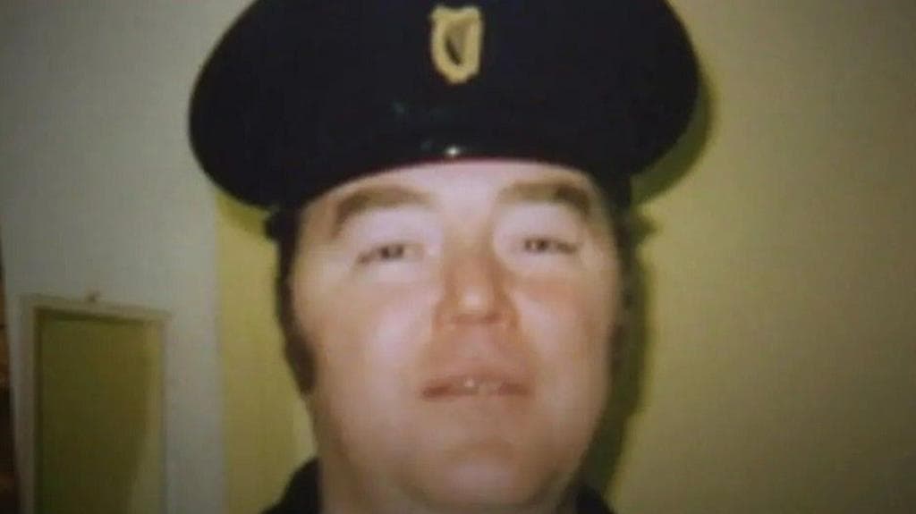 Family of prison officer killed by IRA receives state apology