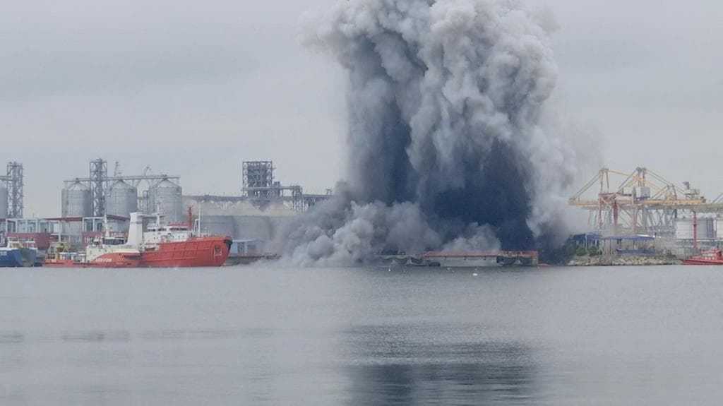 Ukraine strikes cargo ships and admits Romania drone blast