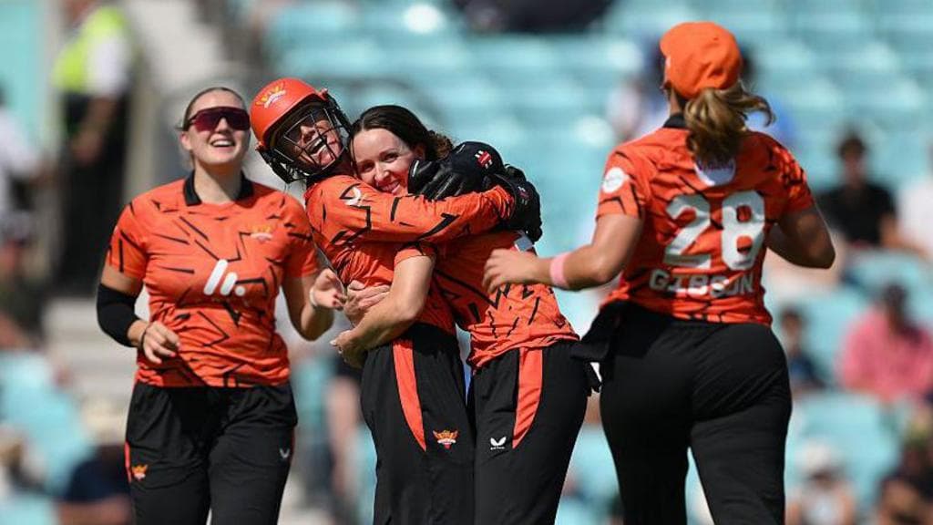 Sunrisers defy superb Wong to reach Hundred final