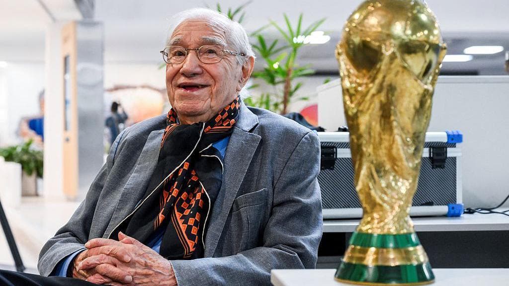 The 91-year-old Argentine journalist covering his 18th World Cup