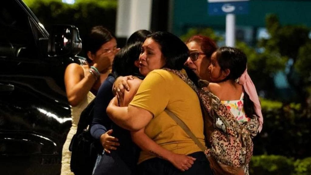Suspected gang leader shot dead in flower bouquet ambush at airport