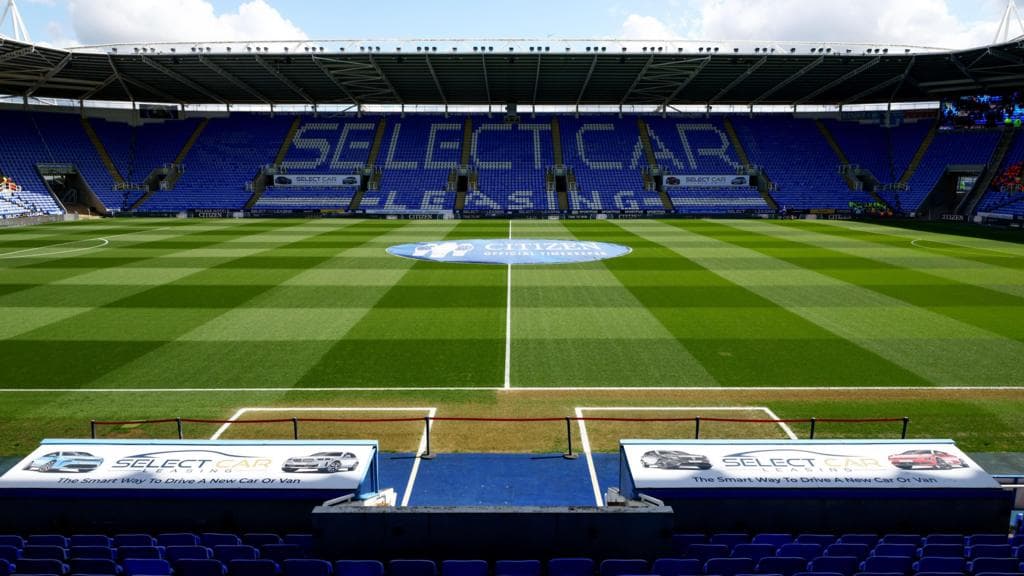 Bath in 'serious discussions' to play in Reading
