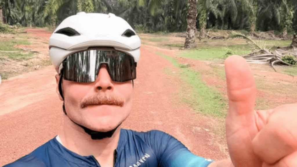 Snakes and jungle mind games as Bottas cycles to Singapore GP