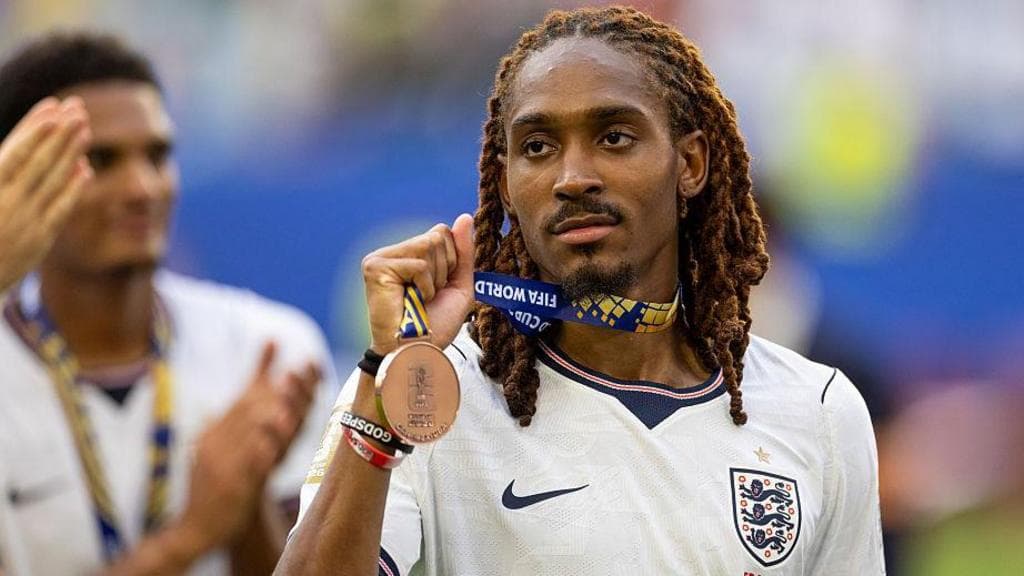 Inter in advanced talks for Spurs full-back Spence