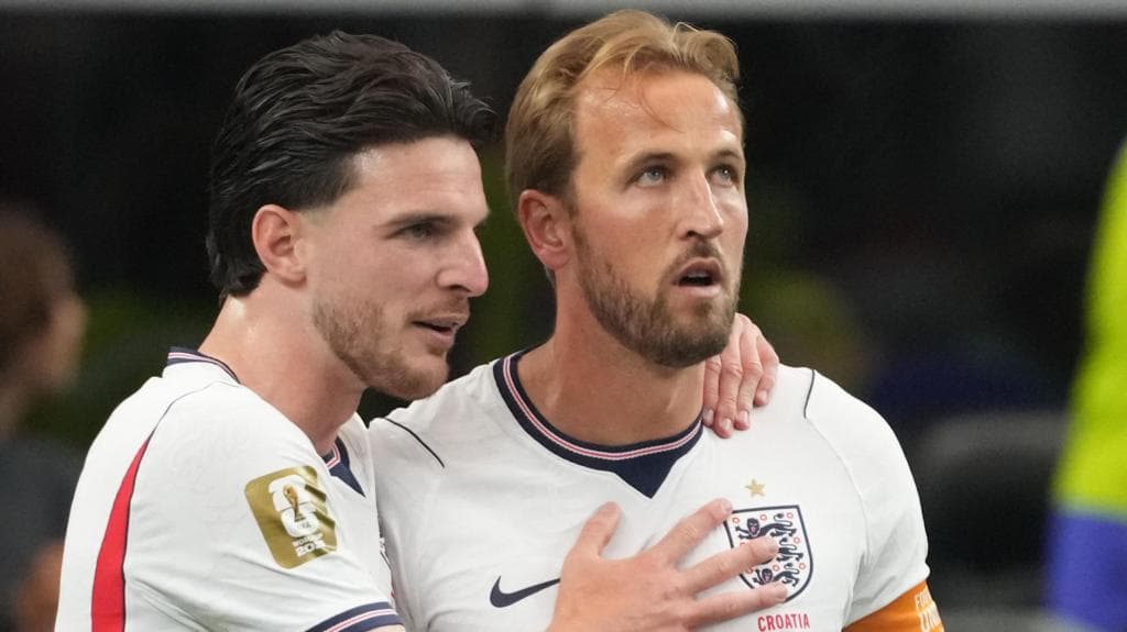 England qualify for World Cup knockout stage