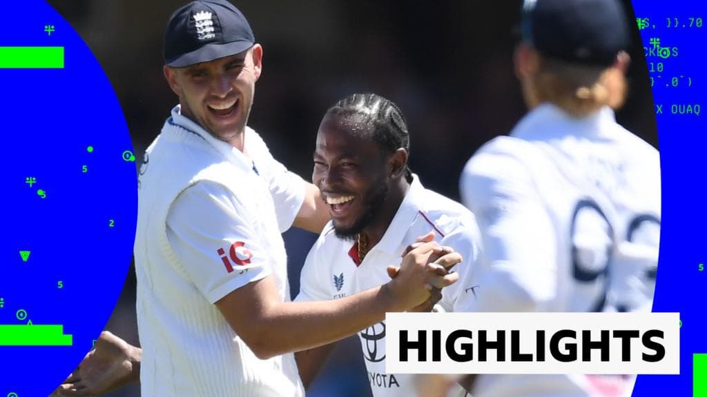 England take late wickets with second Test finely balanced after day one
