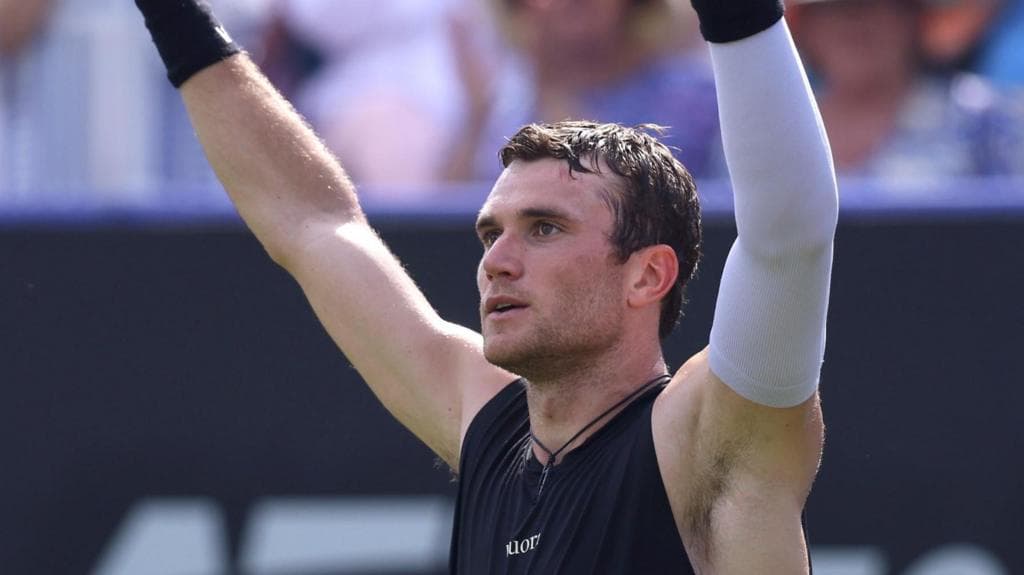 Returning Draper reaches Eastbourne semi-finals