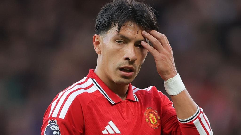 Martinez apologises for outburst and fined by Man Utd