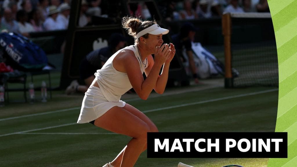 Noskova recovers from five missed championship points to beat Muchova