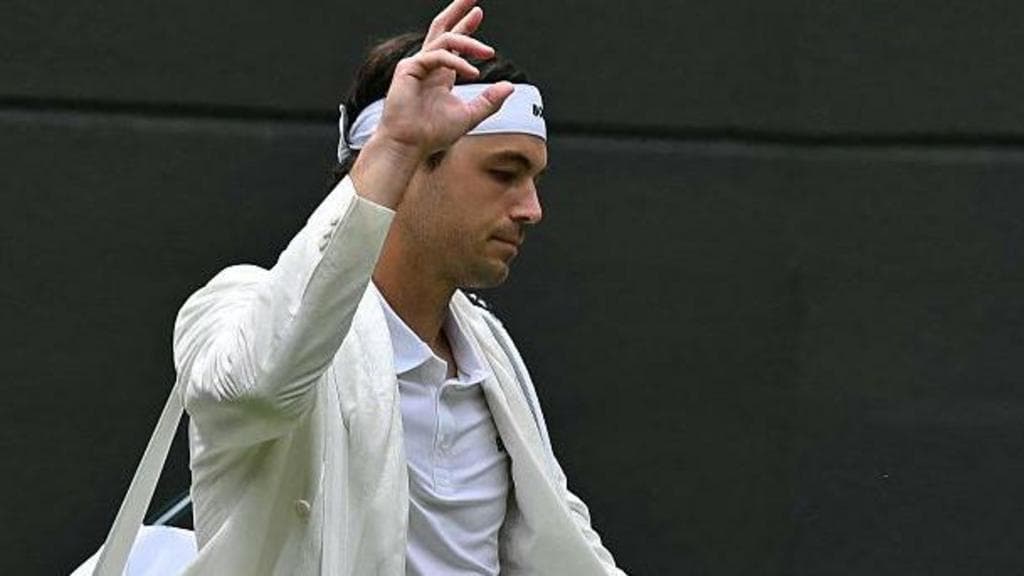 'You can't walk out in an outfit and go out first round'