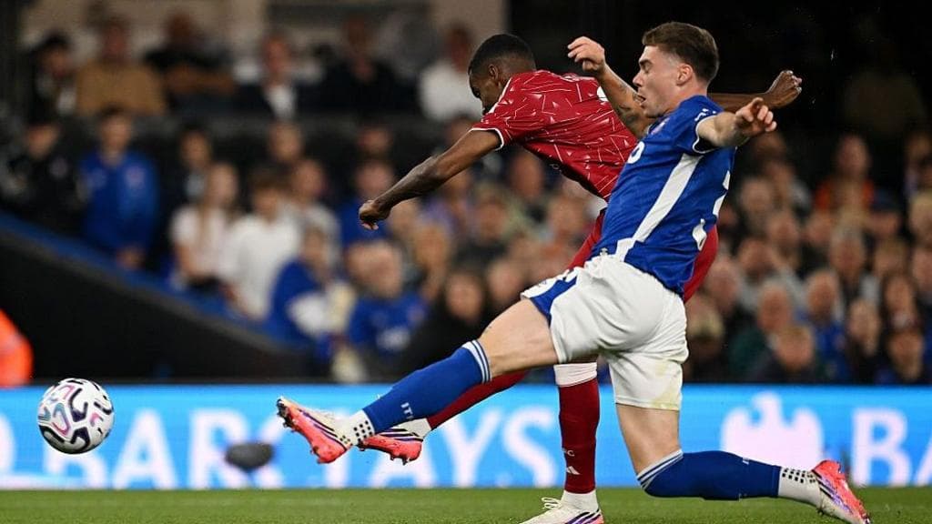Isak shines at last but Scherpen suffers - Ipswich v Liverpool player ratings