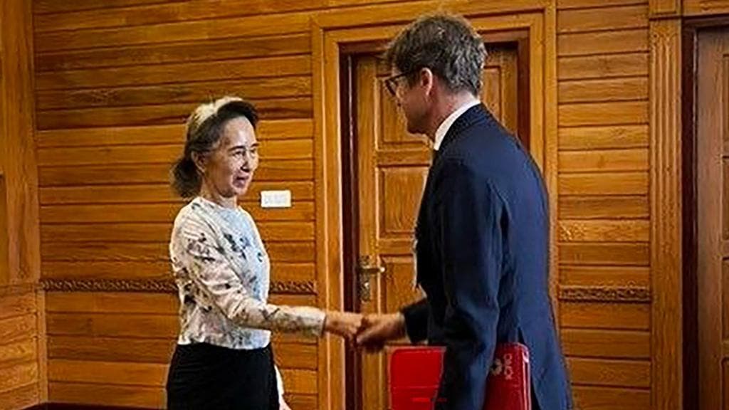 Aung San Suu Kyi appears healthy in first confirmed outside contact for 2.5 years