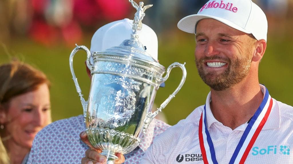 Clark blocks out New York jeers to win US Open title