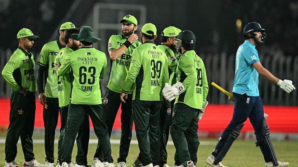 Sloppy England start winter with Pakistan defeat