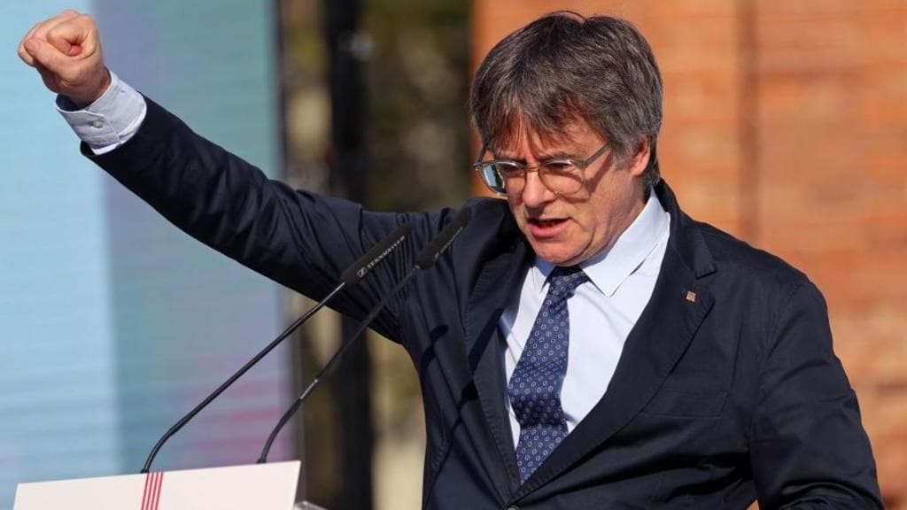 Catalonia's former rebel president can return to Spain, court rules
