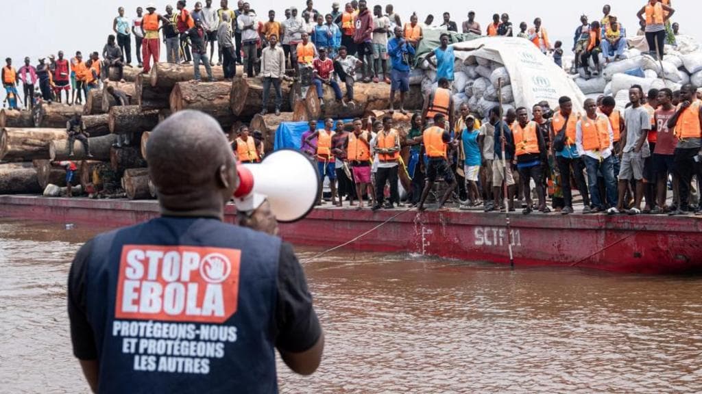 DR Congo river boat under quarantine for Ebola after five deaths