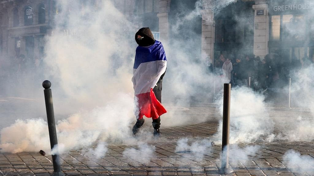 Macron accuses foreign leaders of exploiting French riots