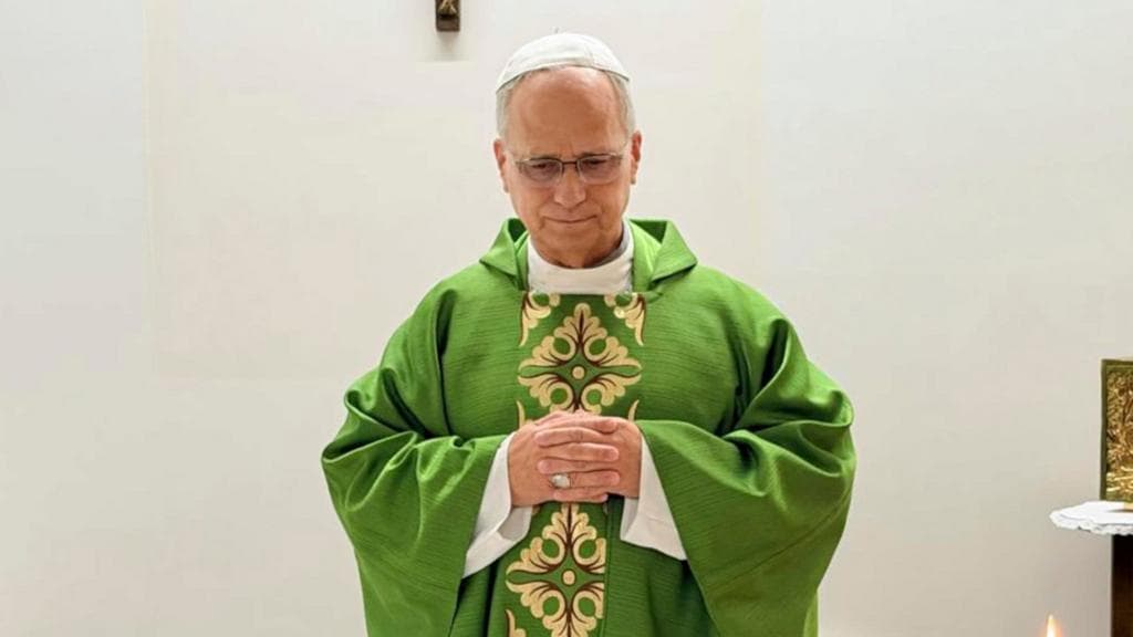 Pope pictured for first time since surgery and cancer diagnosis