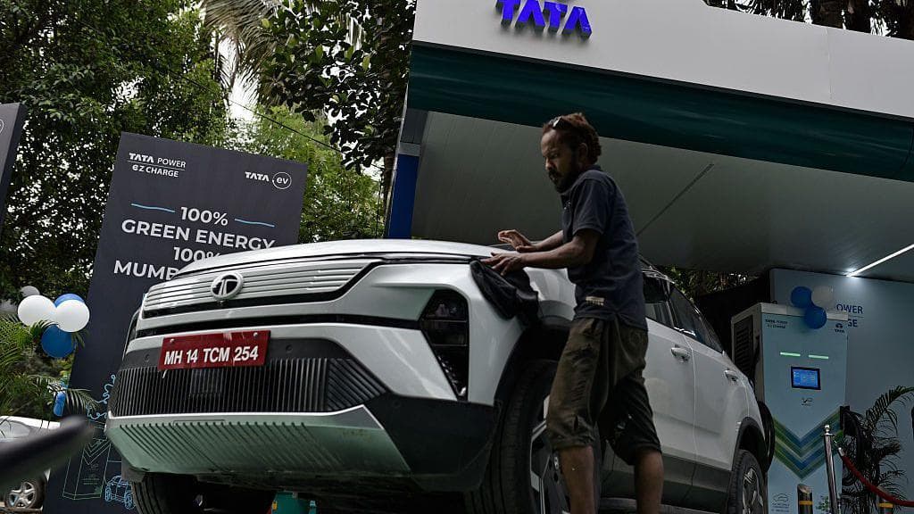 Costly fuel pushes more Indians to buy electric cars but challenges remain
