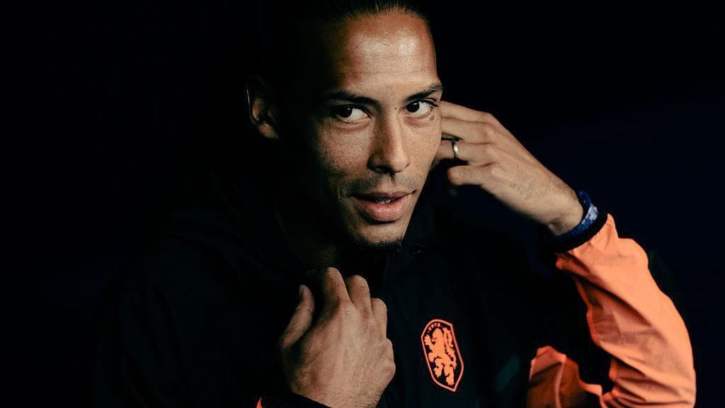 'Big brother' Van Dijk key to Dutch World Cup dreams