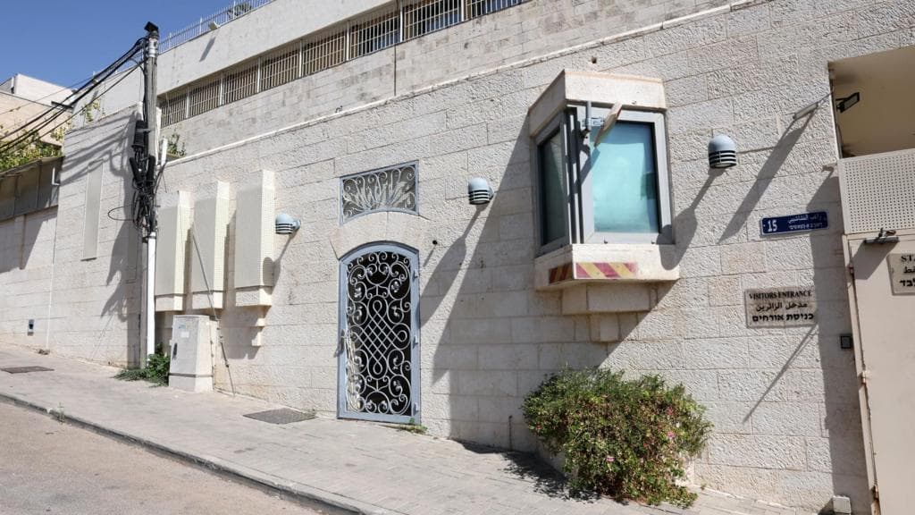 Most UK diplomats to leave East Jerusalem consulate, Israel says, as Miliband says 'vital services' to remain