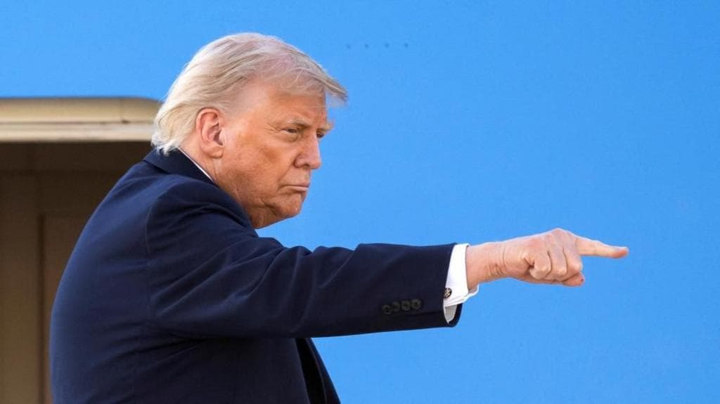 Trump's dramatic plane swap hints at personal stakes of Iran war