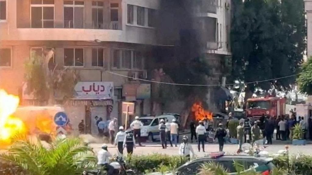 Explosions injure 18 in Damascus during Macron's visit