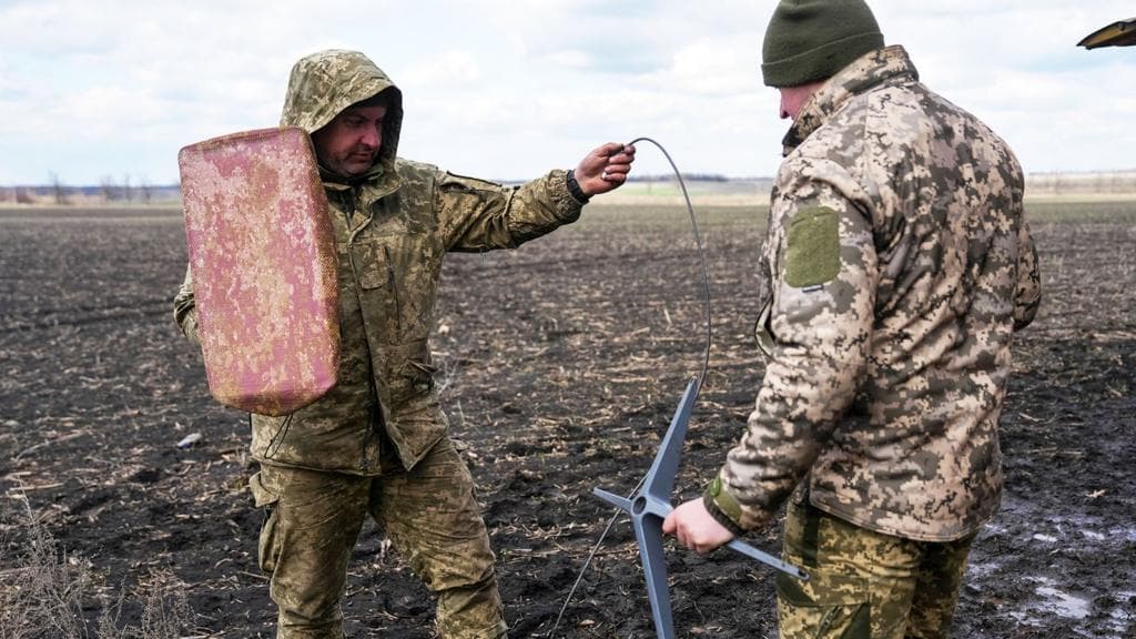 Starlink restrictions affecting Ukraine's front line operations, Kyiv says