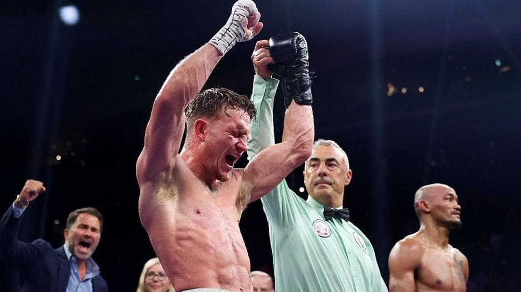 Britain's Smith retains title in split-decision win over Puello