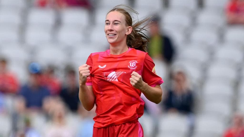 Prendergast takes four as Fire beat Super Giants