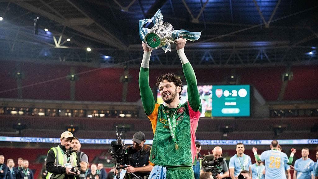 Leeds in talks to sign Man City keeper Trafford