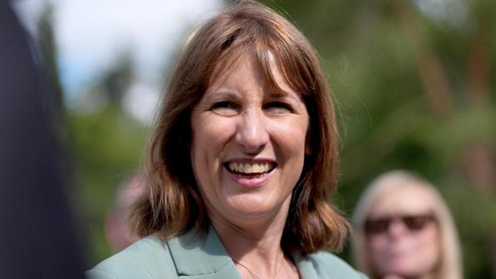 Reeves urges Burnham to 'stick to what I'm doing' on economy