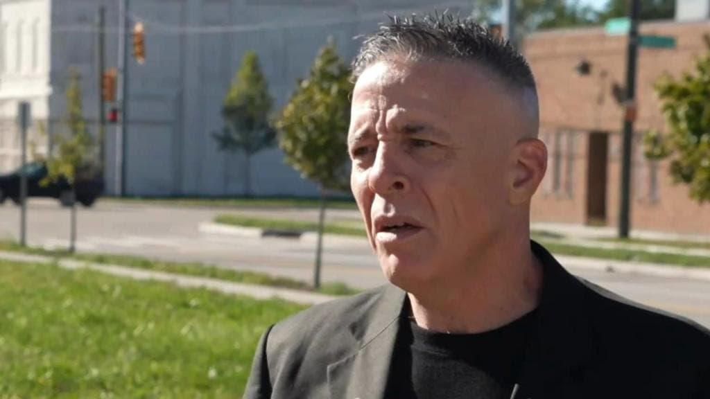 Minneapolis withdrawal was 'surrender', Trump's ex-border patrol chief tells BBC