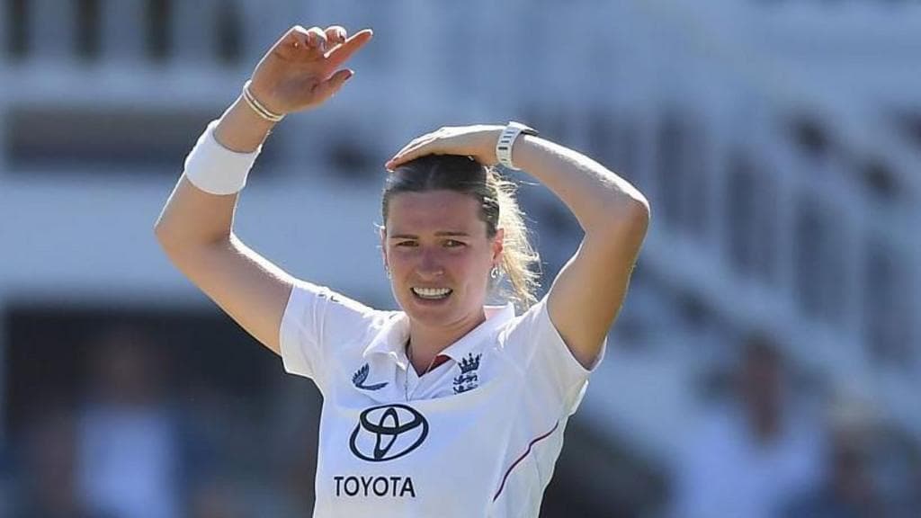 England toil as India take control on day two