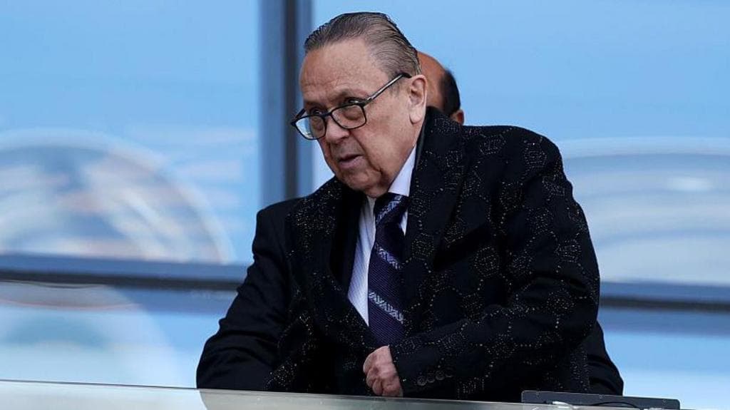 Sullivan steps down at West Ham over historical allegations