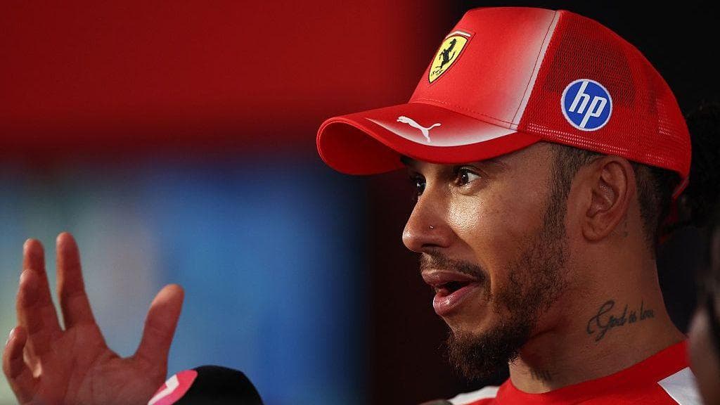 Hamilton bemused after glitch turns F1 into 'Lego race'