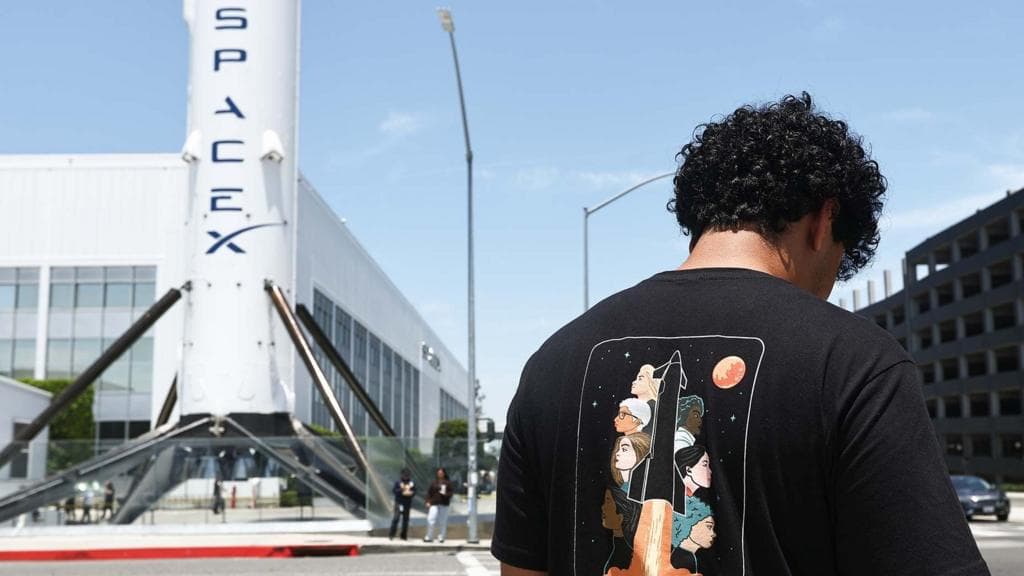 Musk's SpaceX share sale: Four things you need to know