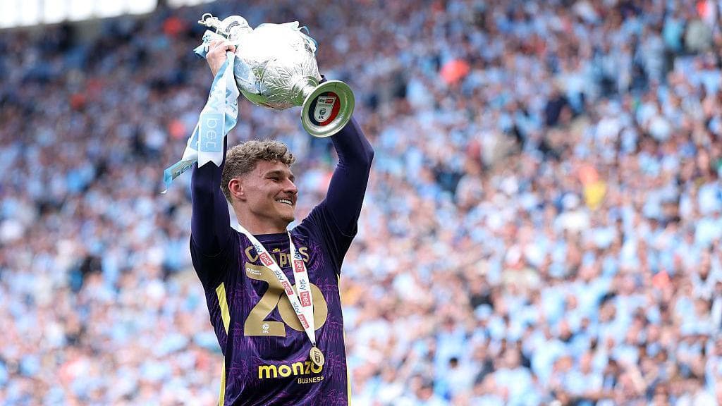 Coventry sign Brighton goalkeeper Rushworth after loan