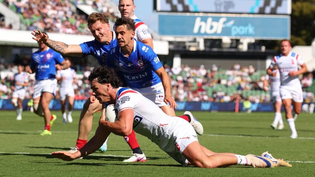 England thrash France to keep alive World Cup hopes