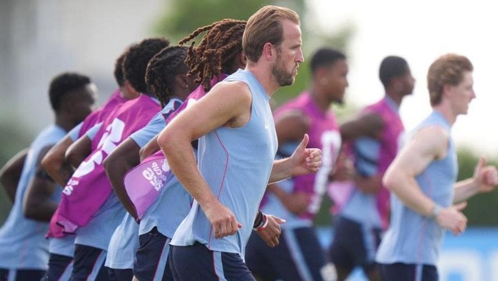 England's Guehi, Rice & James all train before Norway game