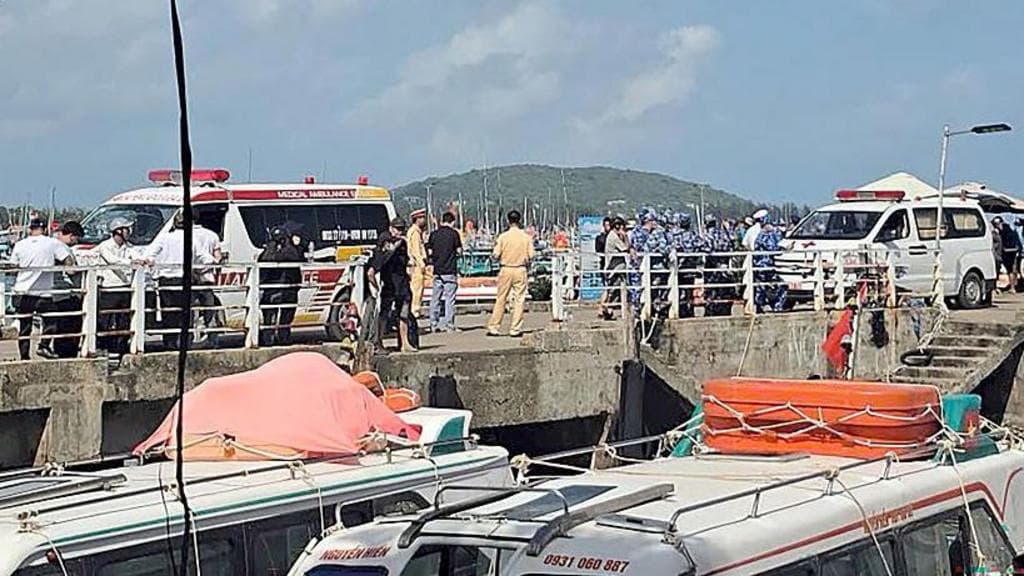 Tourist speedboat capsizes in Vietnam, killing 15