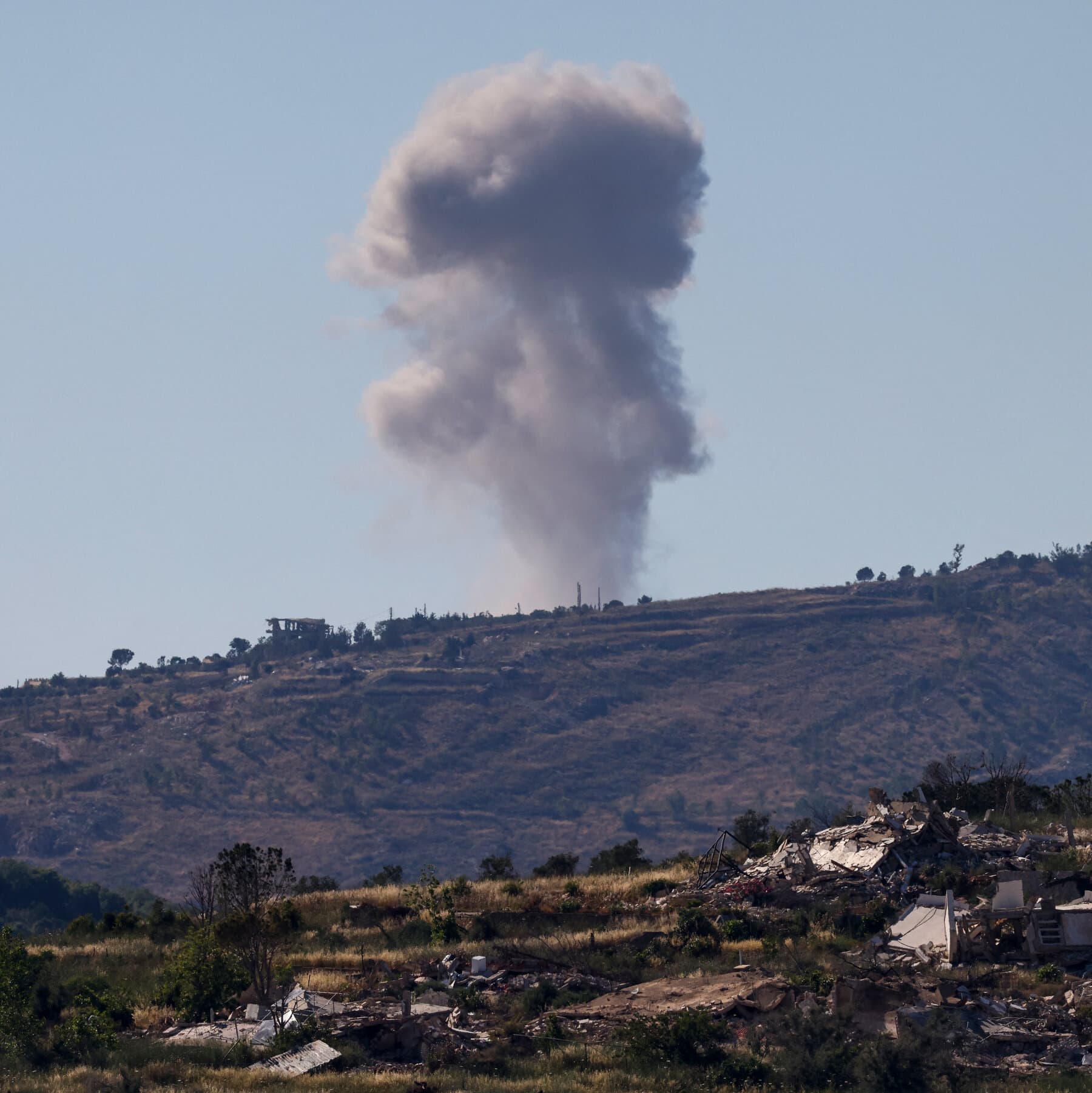 Mideast Live Updates: Israel and Hezbollah Trade Strikes, Leaving New Cease-Fire in Doubt